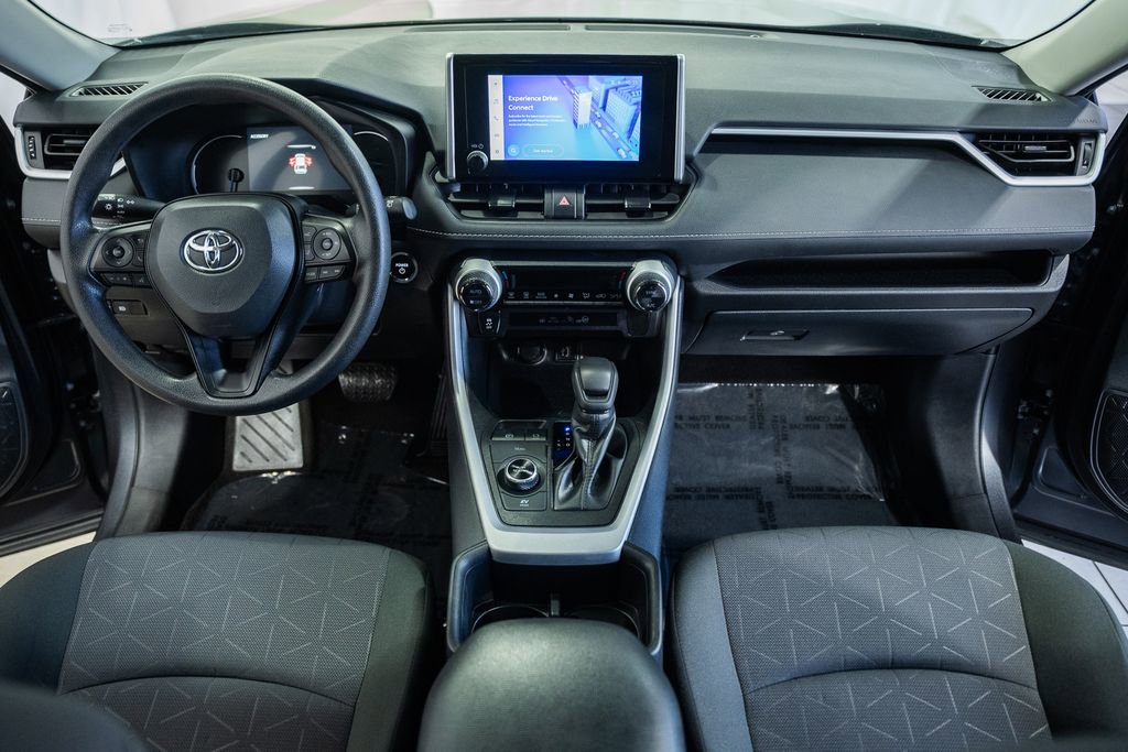 Used 2025 Toyota RAV4 XLE image 16