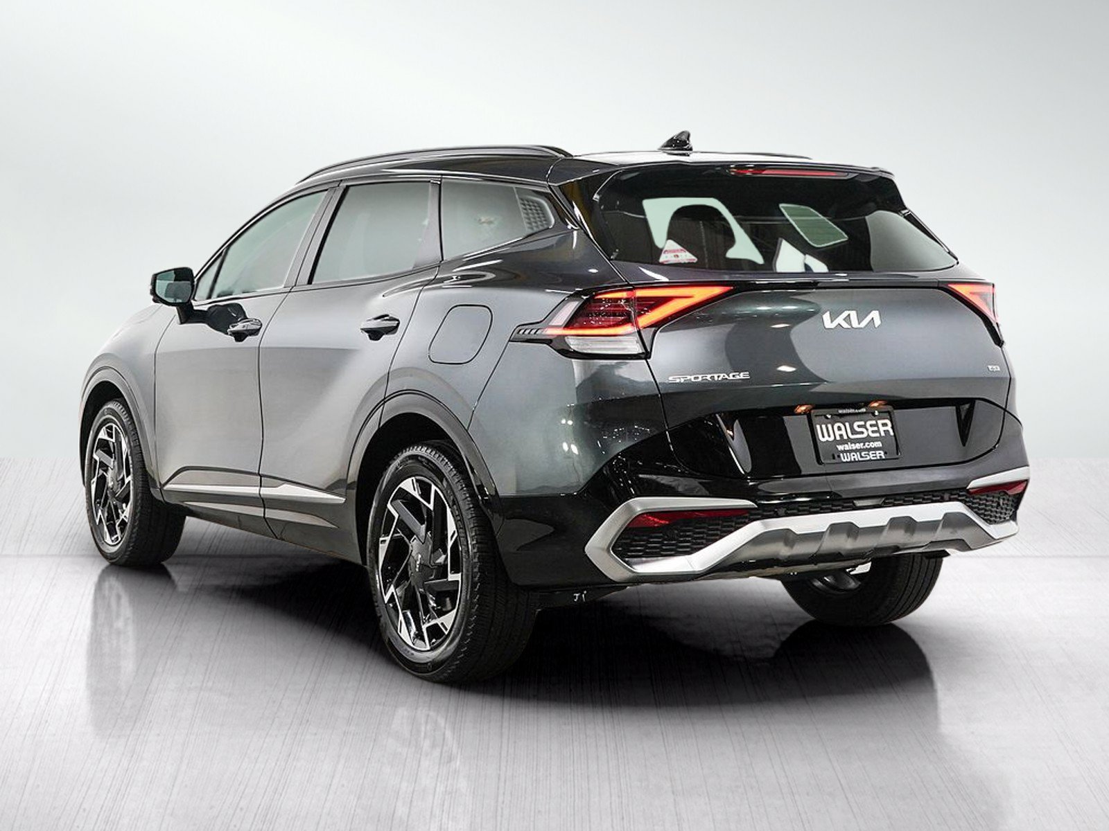 Used 2024 Kia Sportage SX AWD/4WD image 3
