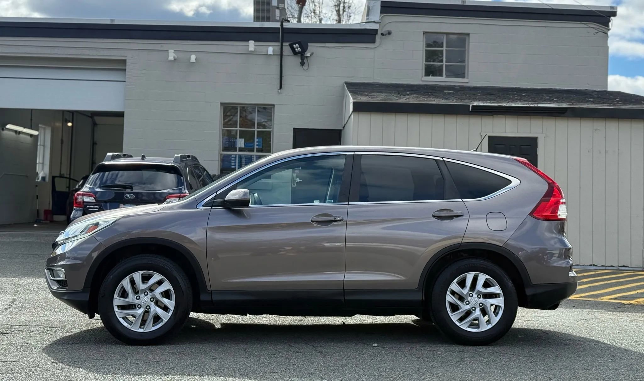 Used 2015 Honda CR-V EX image 10