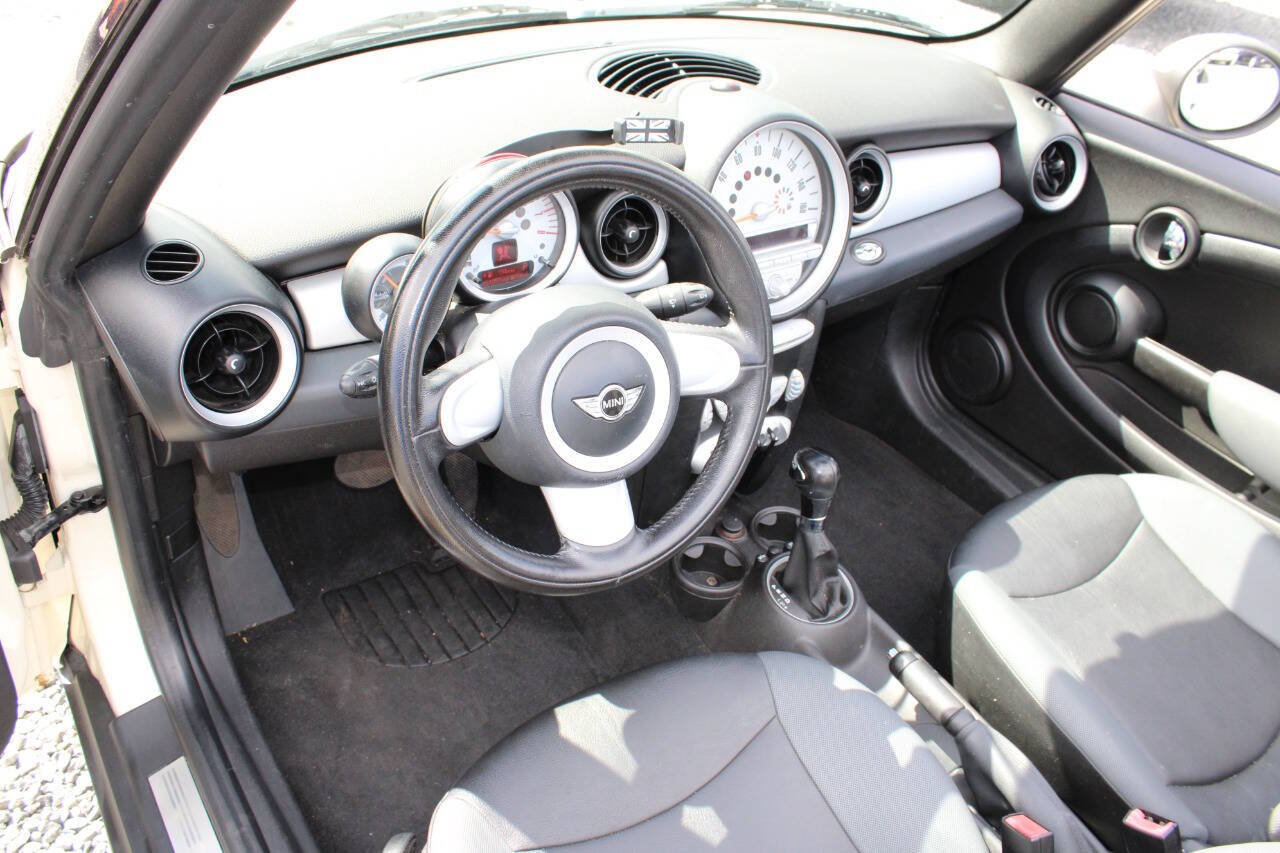 Used 2009 MINI Cooper Convertible FWD image 21