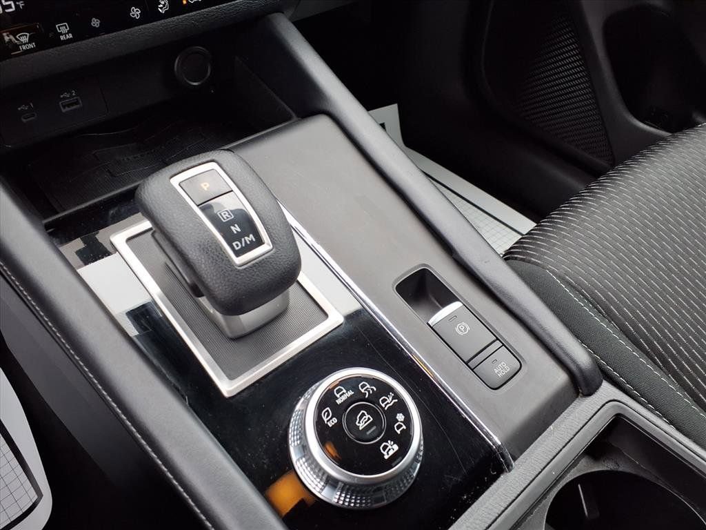 Used 2022 Mitsubishi Outlander ES image 7