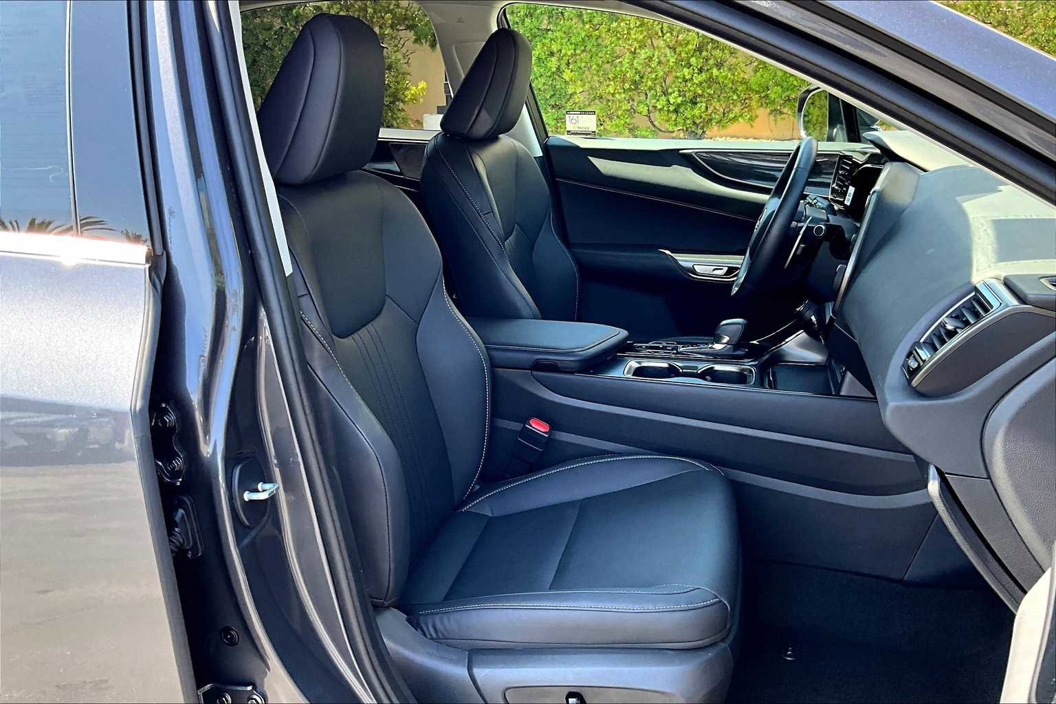 Used 2025 Lexus NX 250 FWD image 8