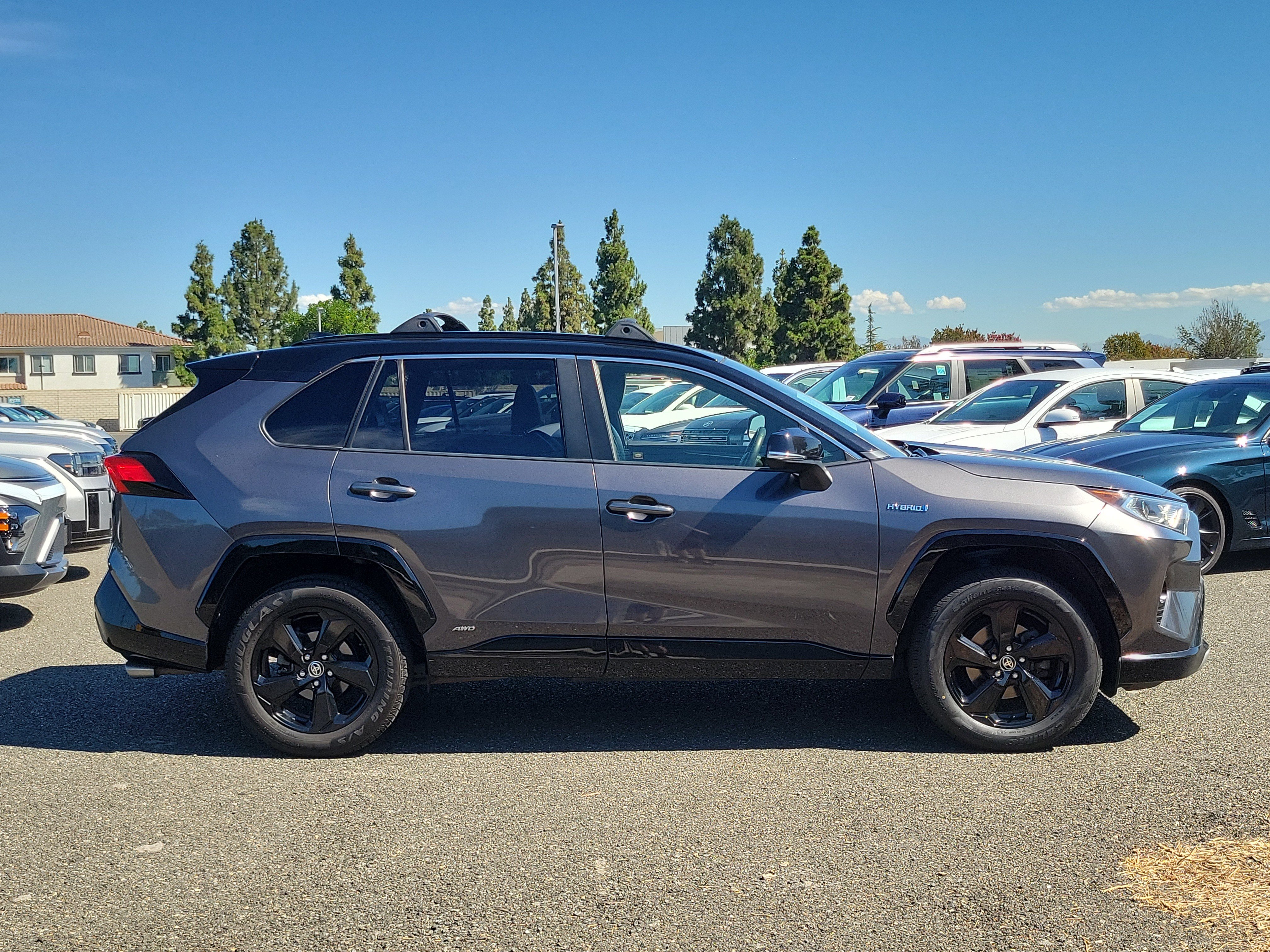 Used 2020 Toyota RAV4 XSE w/ XSE Grade Weather Package AWD/4WD image 5
