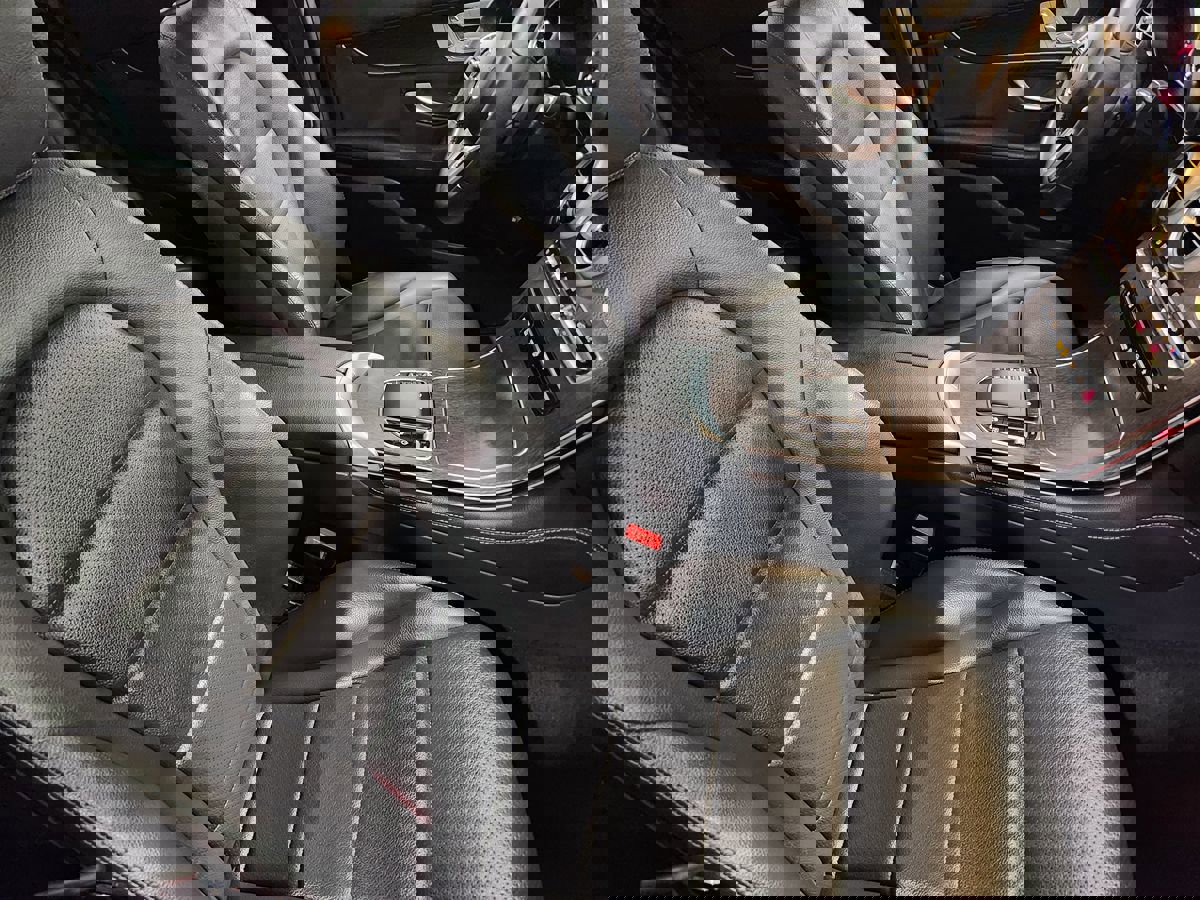 Used 2021 Mercedes-Benz GLC 300 image 31