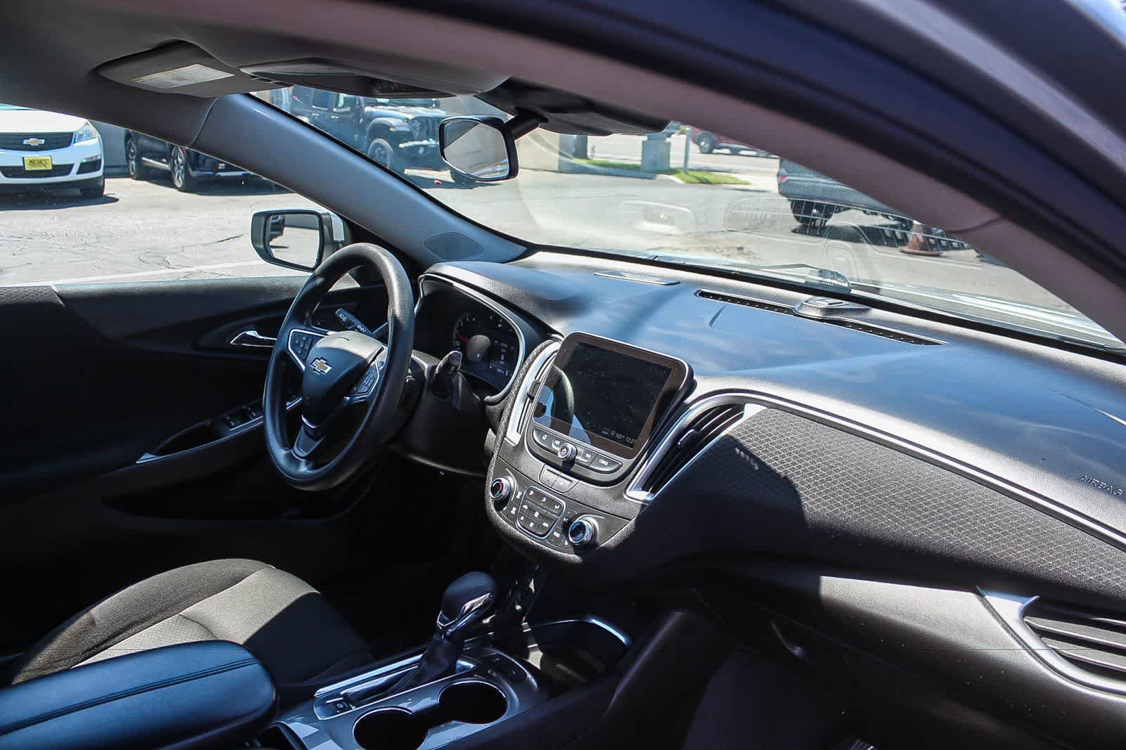 Used 2024 Chevrolet Malibu LT FWD image 21
