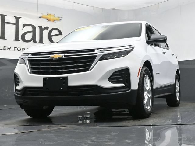 Used 2023 Chevrolet Equinox LS w/ LS Convenience Package FWD image 4