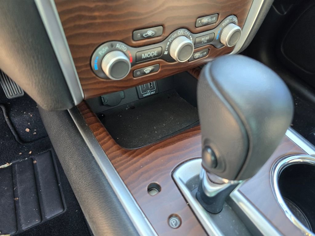 Used 2020 Nissan Pathfinder Platinum image 17