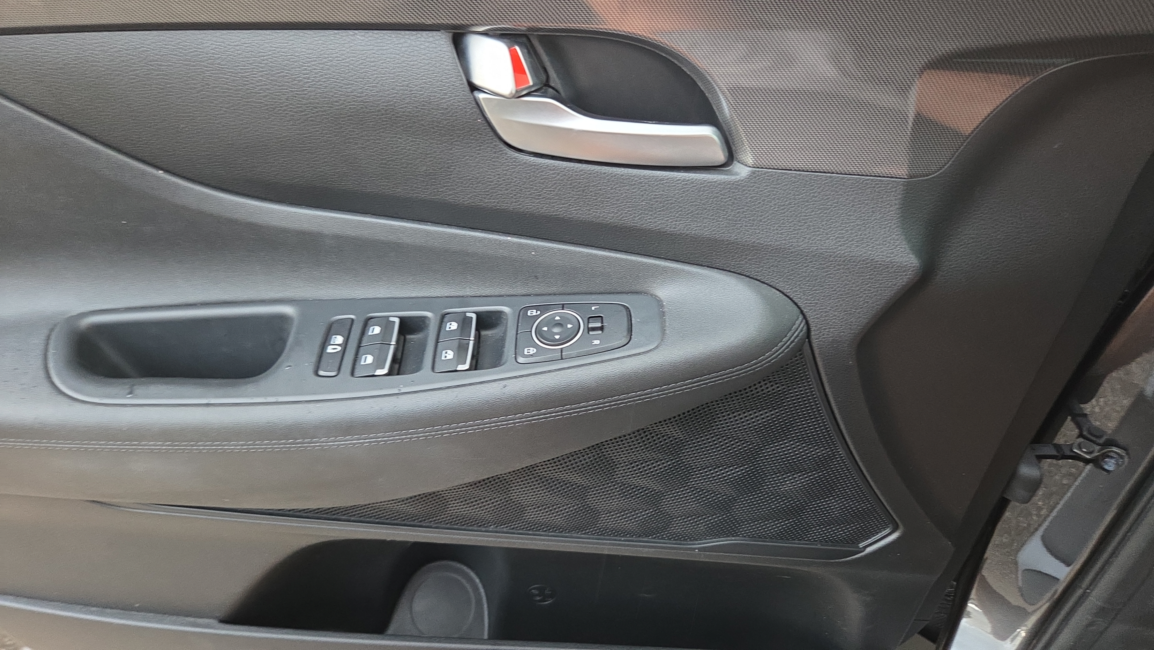 Used 2023 Hyundai Santa Fe SEL FWD image 27