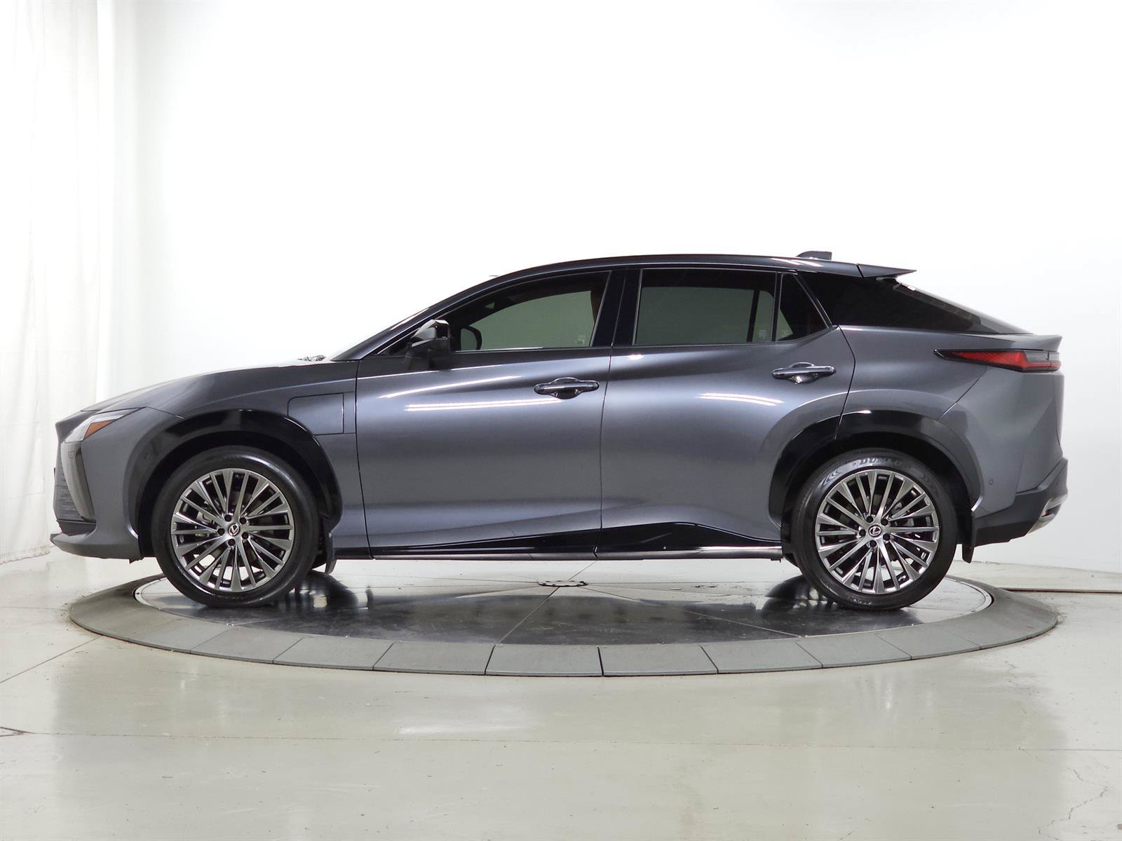 Certified 2023 Lexus RZ 450e Premium w/ Accessory Package (2T) AWD/4WD image 4