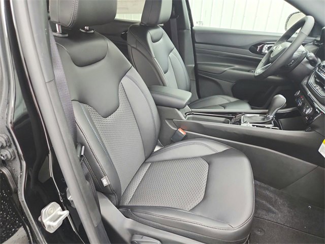 New 2026 Jeep Compass Latitude image 34