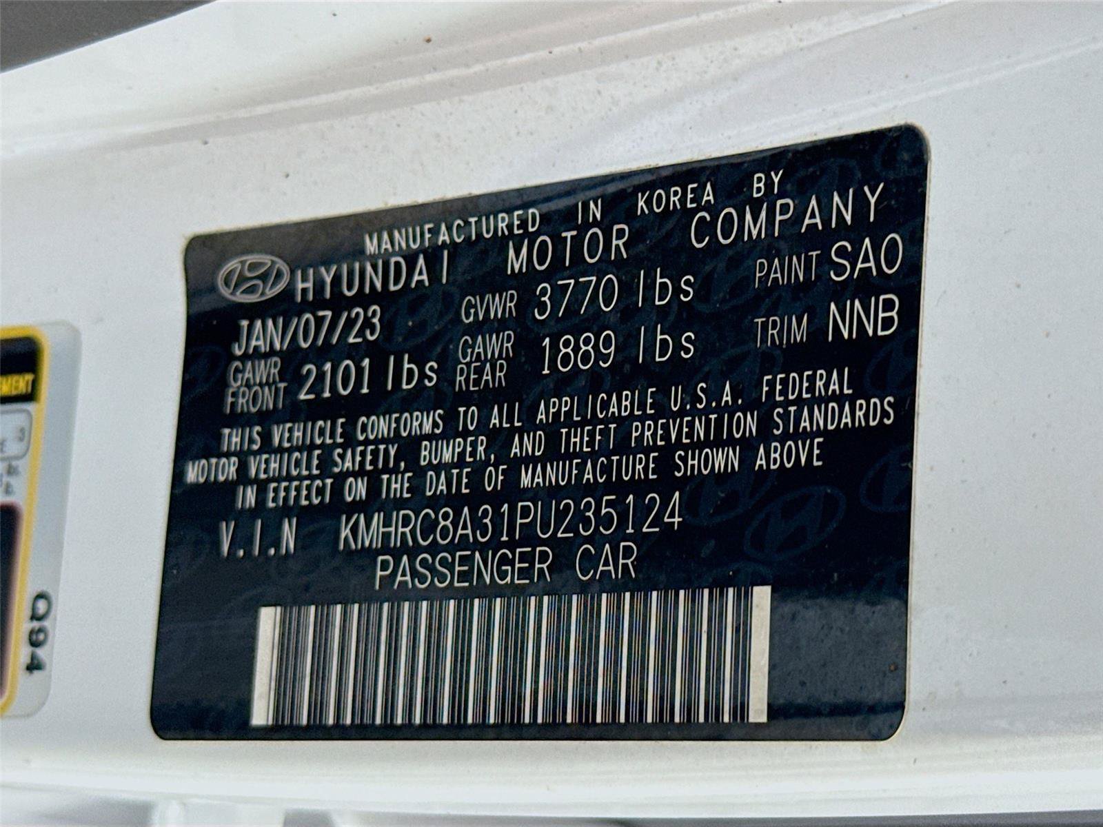 Used 2023 Hyundai Venue Limited w/ Cargo Package FWD image 32