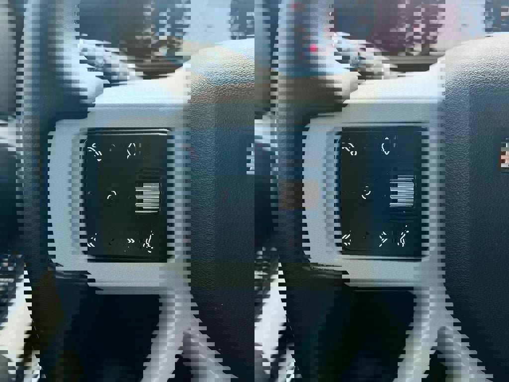 Used 2023 Land Rover Defender 110 S image 22