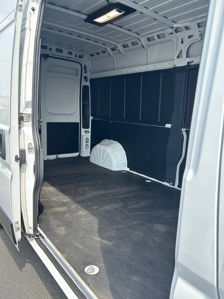 Used 2025 RAM ProMaster 2500 w/ Convenience Group FWD image 22