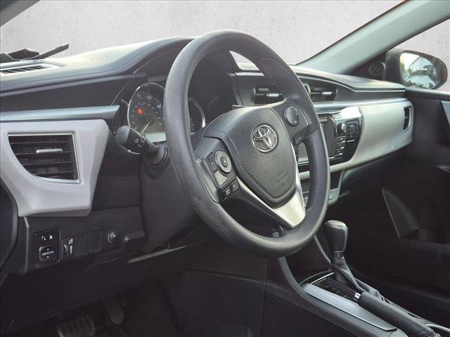 Used 2014 Toyota Corolla LE FWD image 2