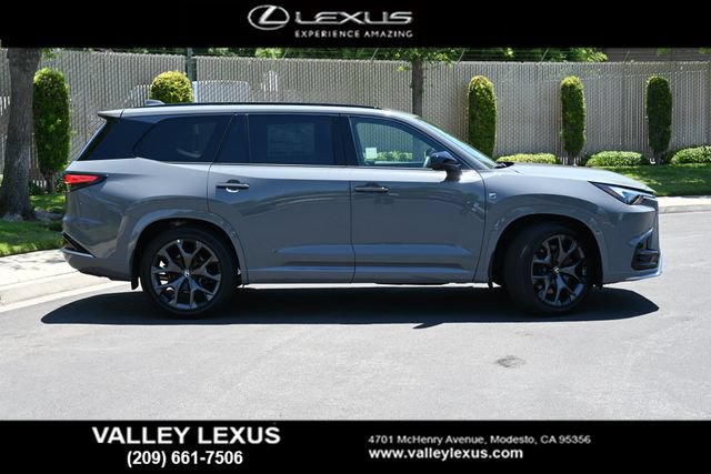 New 2026 Lexus TX 500h AWD image 3
