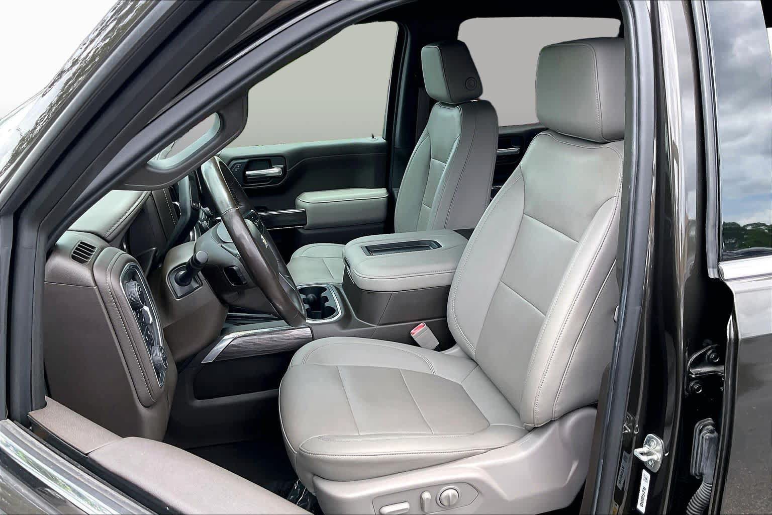 Used 2022 Chevrolet Silverado 1500 LTZ w/ LTZ Convenience Package II AWD/4WD image 24