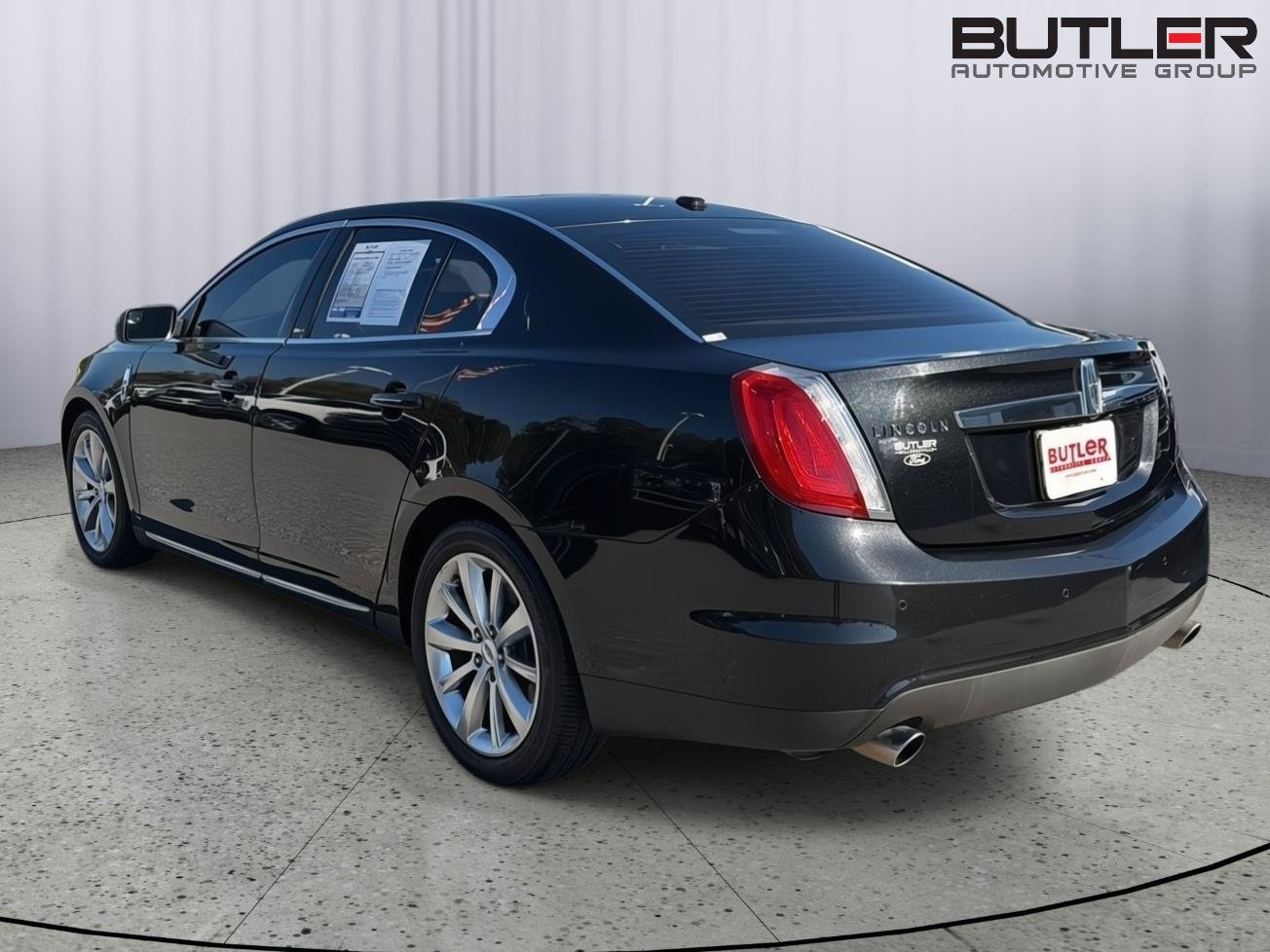 Used 2010 Lincoln MKS FWD image 4