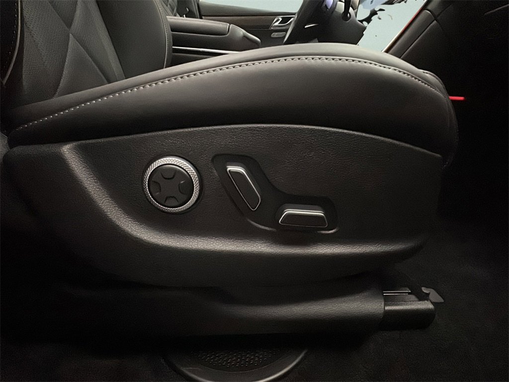 Certified 2025 Genesis GV80 3.5T Prestige image 19