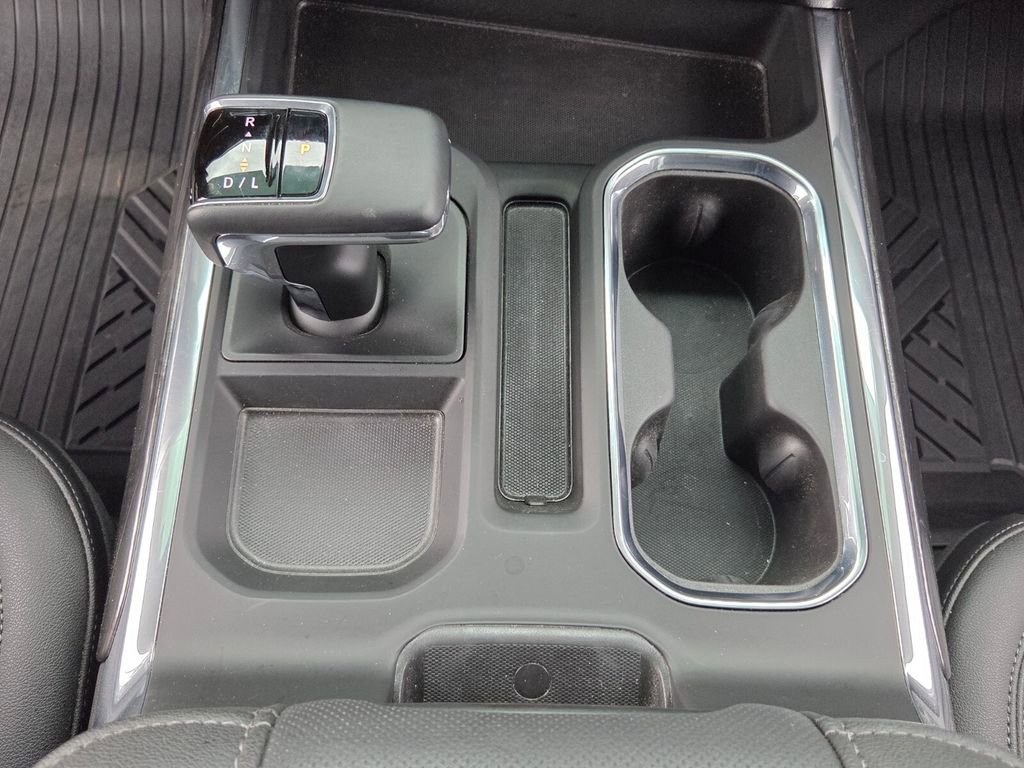 Certified 2025 Chevrolet Silverado 1500 LTZ AWD/4WD image 18