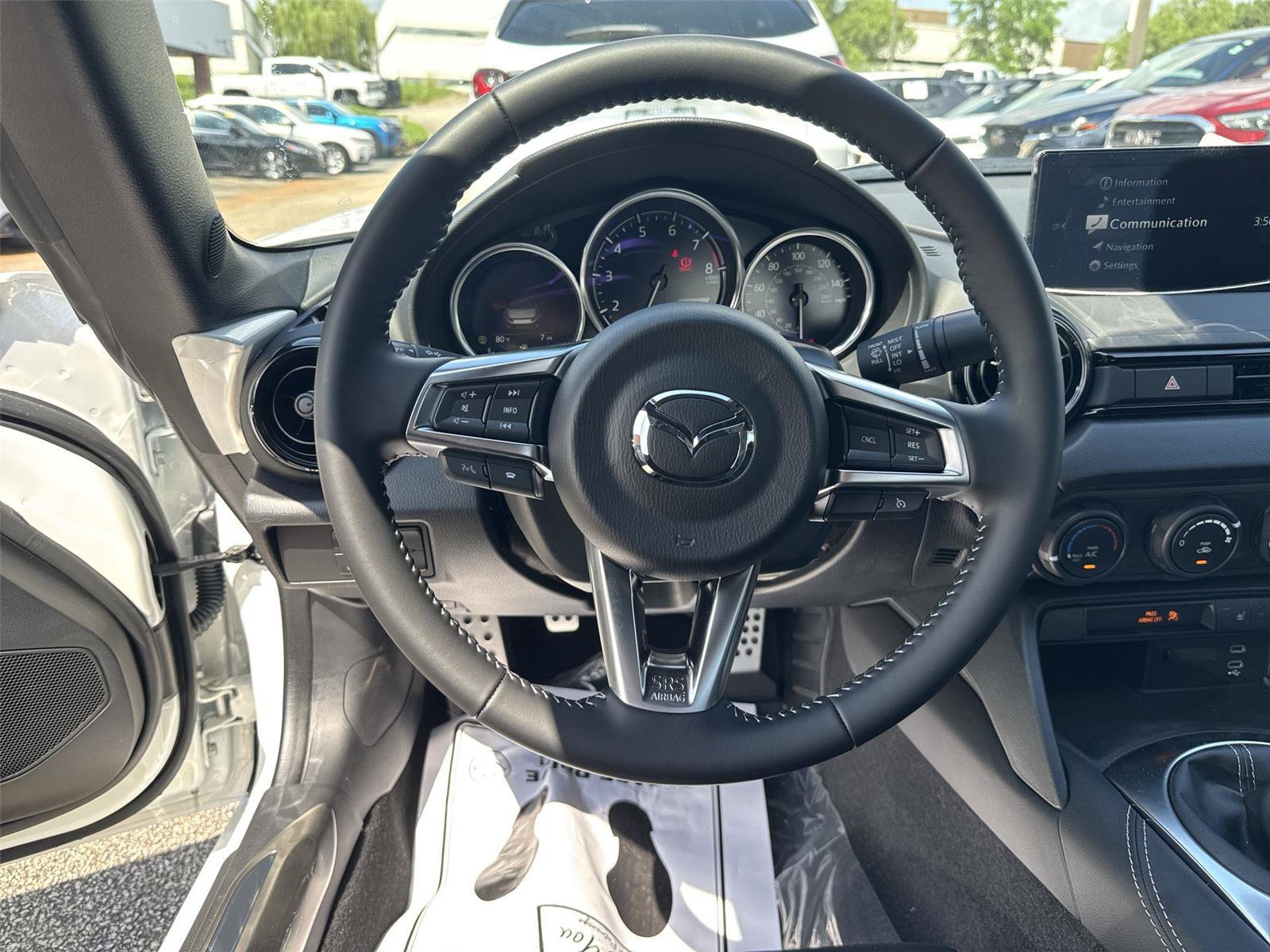 New 2026 MAZDA MX-5 Miata Club w/ Interior Package RWD image 13
