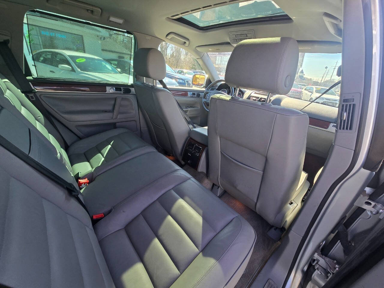Used 2005 Volkswagen Touareg V6 AWD/4WD image 45