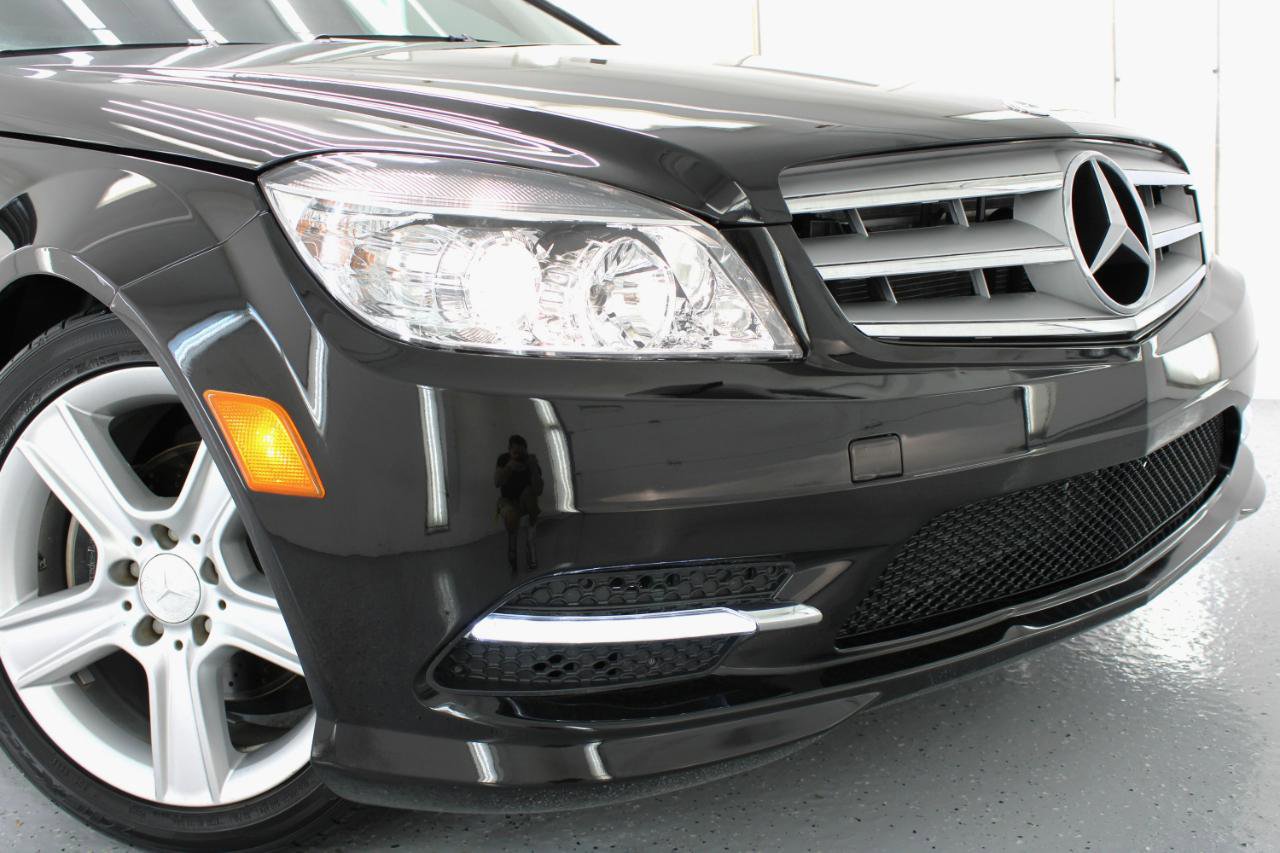 Used 2011 Mercedes-Benz C 300 Sedan image 22