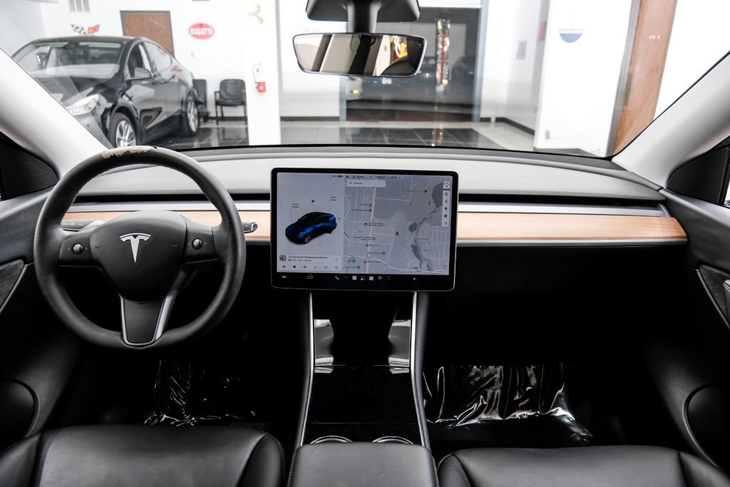 Used 2021 Tesla Model Y Long Range AWD/4WD image 16
