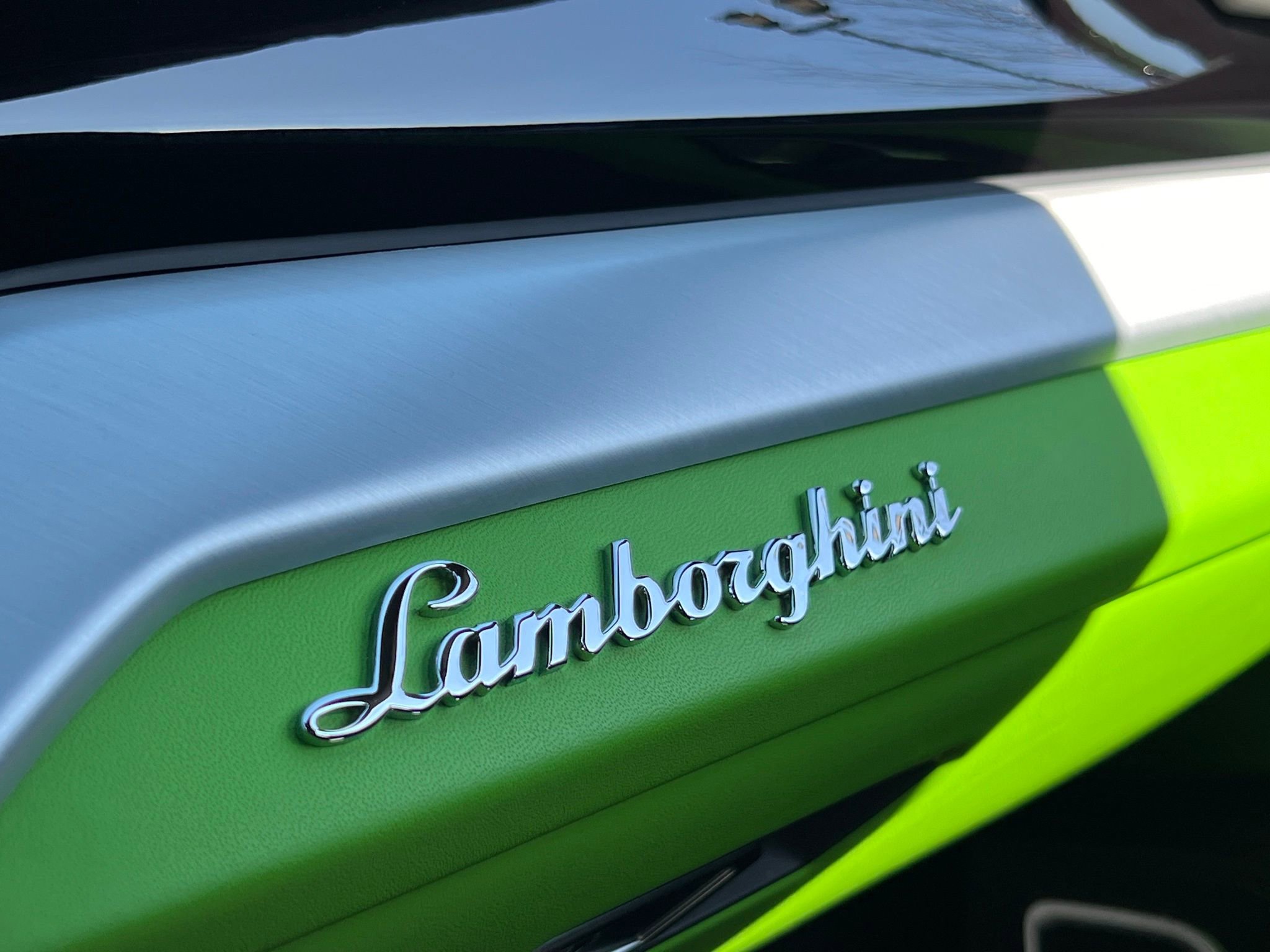 Used 2023 Lamborghini Urus S image 37