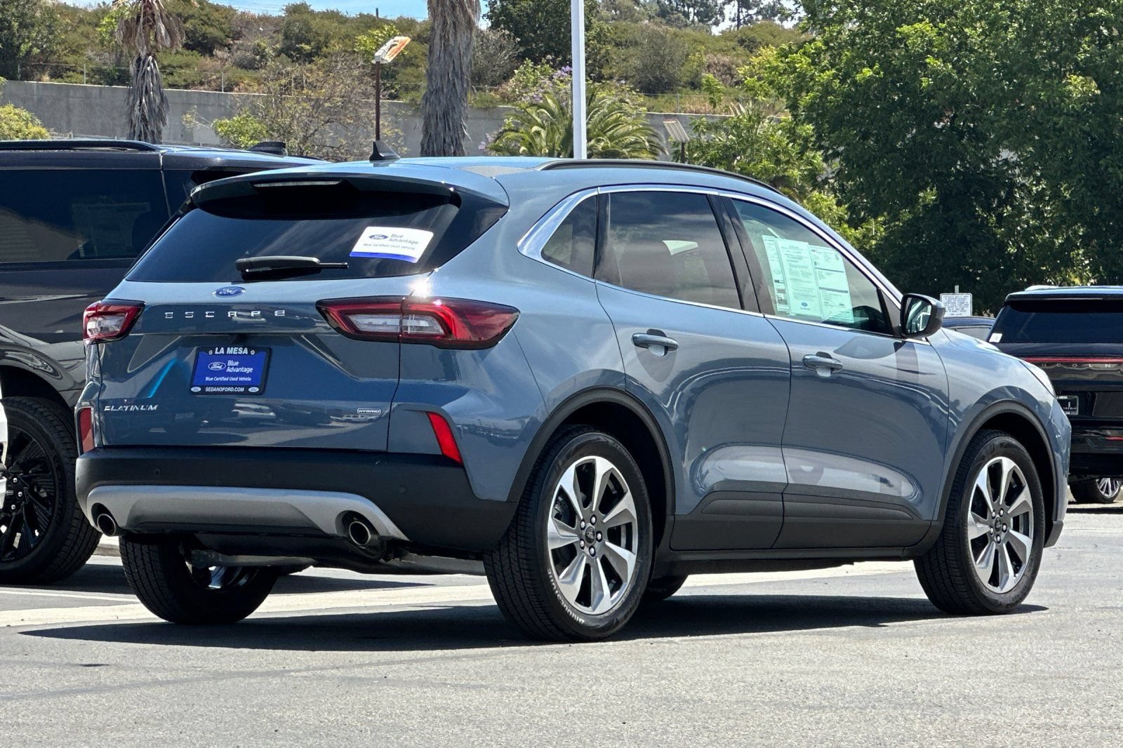 Certified 2025 Ford Escape Platinum FWD image 3