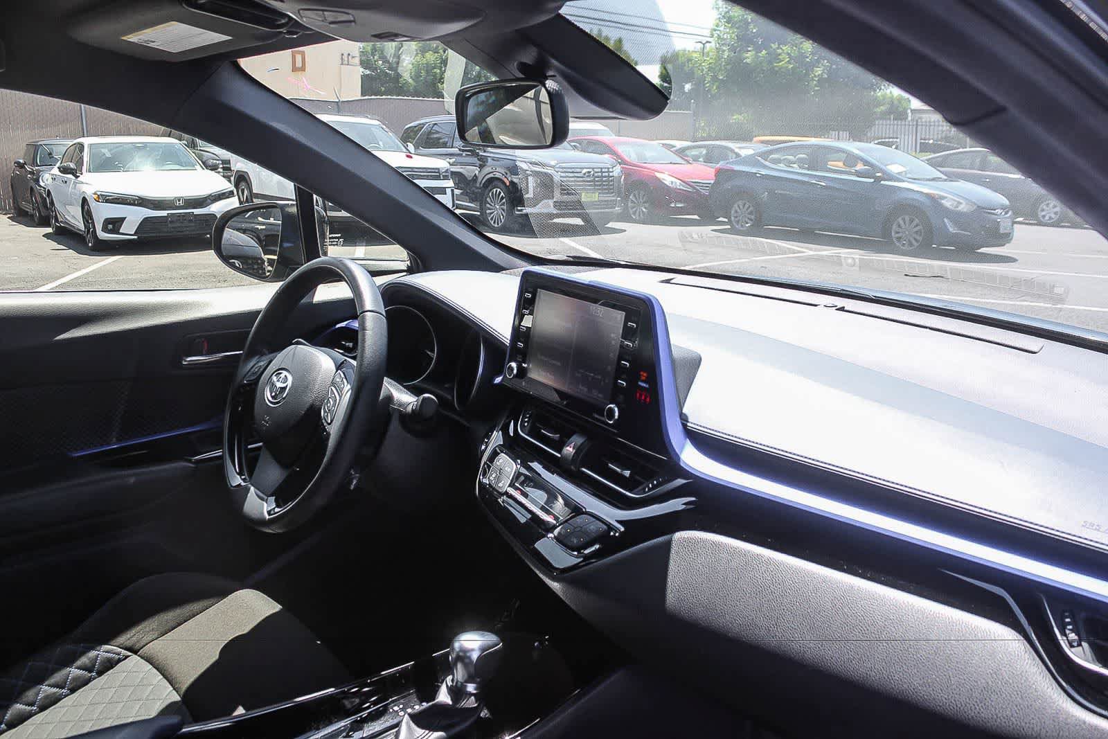 Used 2021 Toyota C-HR XLE FWD image 21