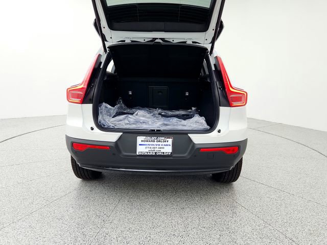 New 2026 Volvo XC40 B5 Ultra w/ Climate Package image 15