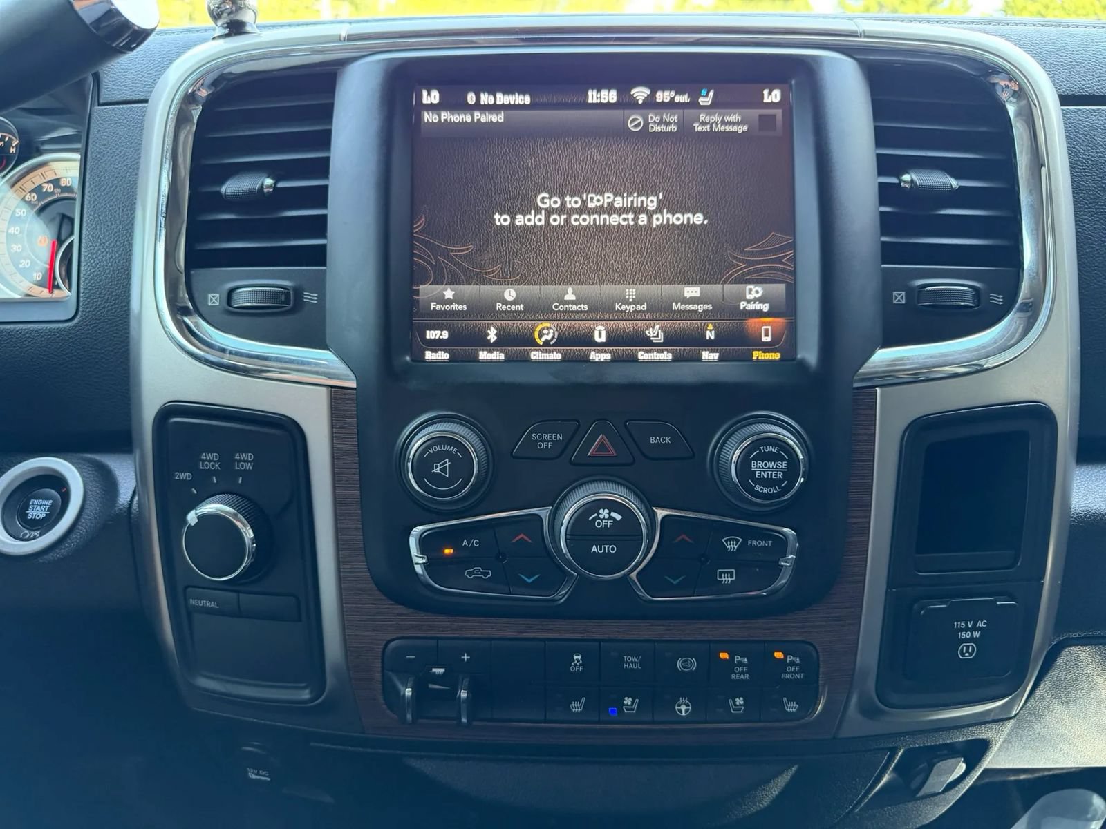 Used 2018 RAM 2500 Laramie w/ Convenience Group AWD/4WD image 25