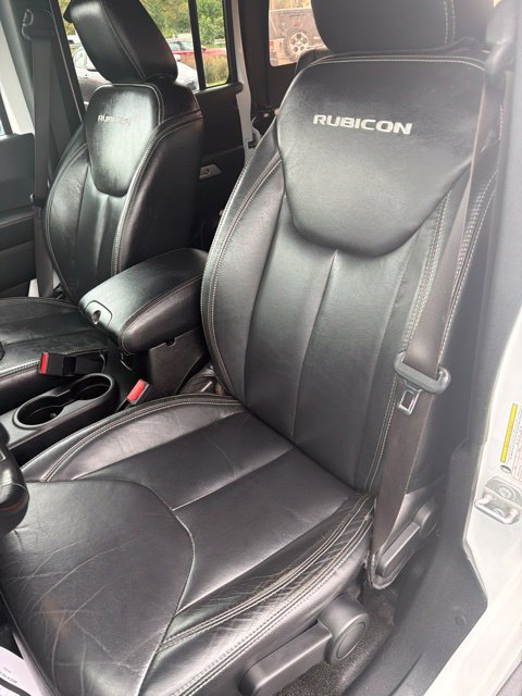 Used 2017 Jeep Wrangler Unlimited Rubicon AWD/4WD image 11