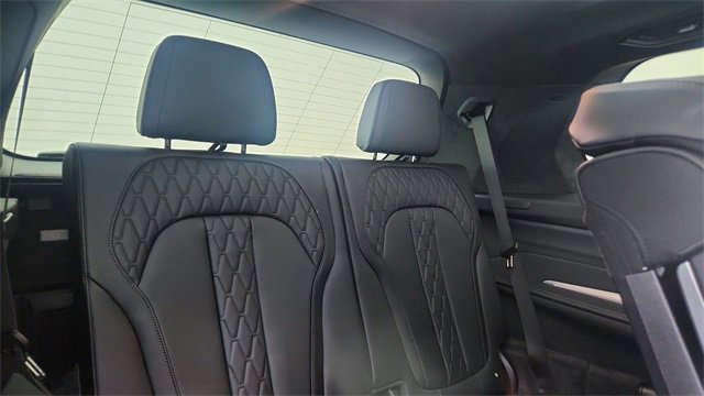 Used 2026 BMW X7 M60i image 29