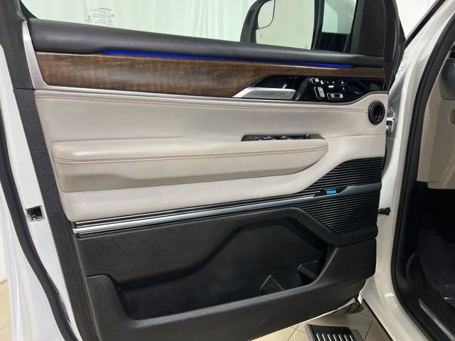 Used 2022 Jeep Grand Wagoneer Series I w/ Flexible Seating Group image 9