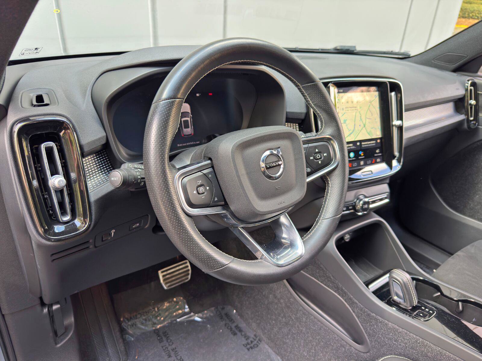 Used 2021 Volvo XC40 P8 Recharge w/ Advanced Package AWD/4WD image 14