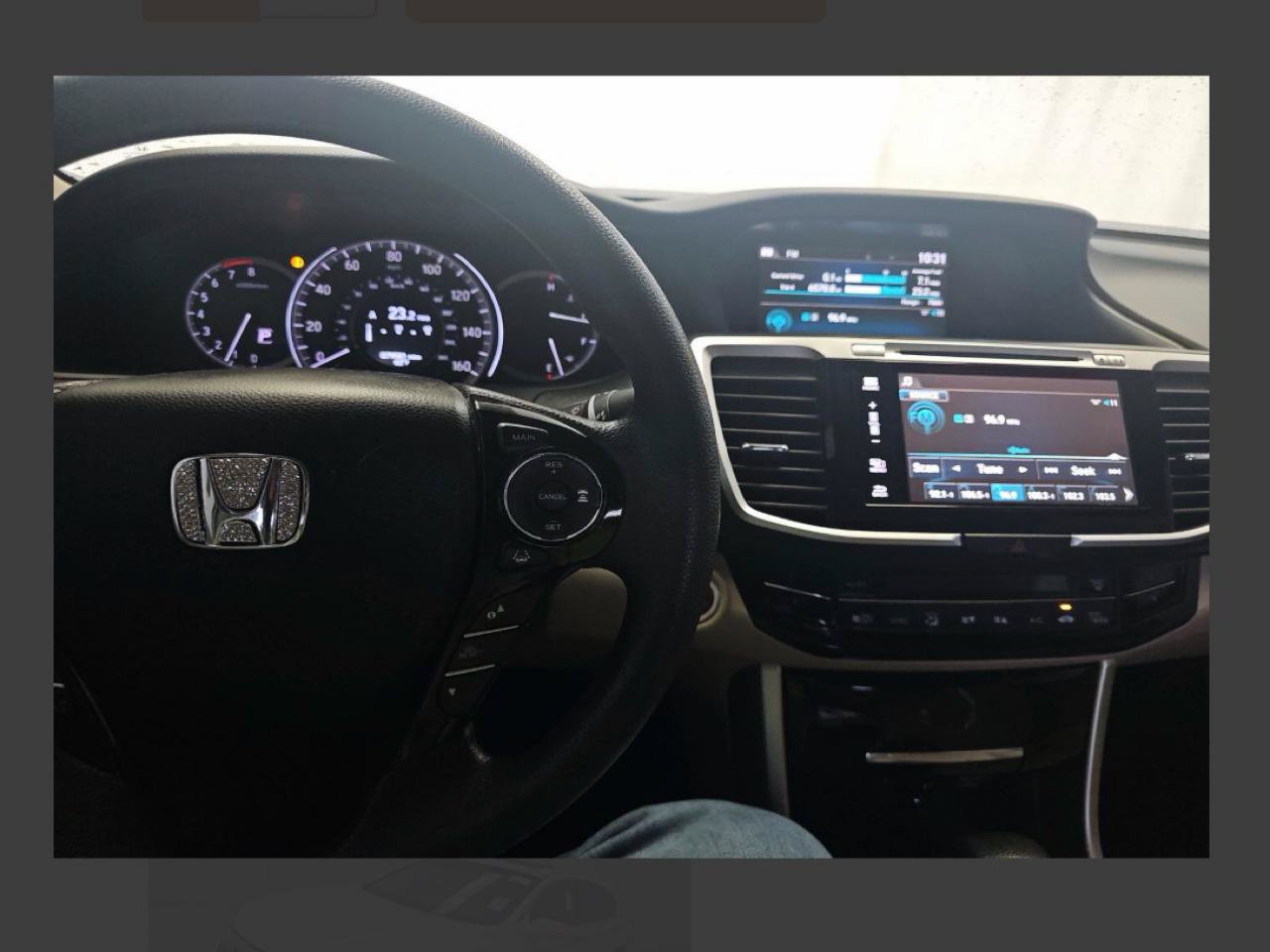 Used 2017 Honda Accord EX image 10