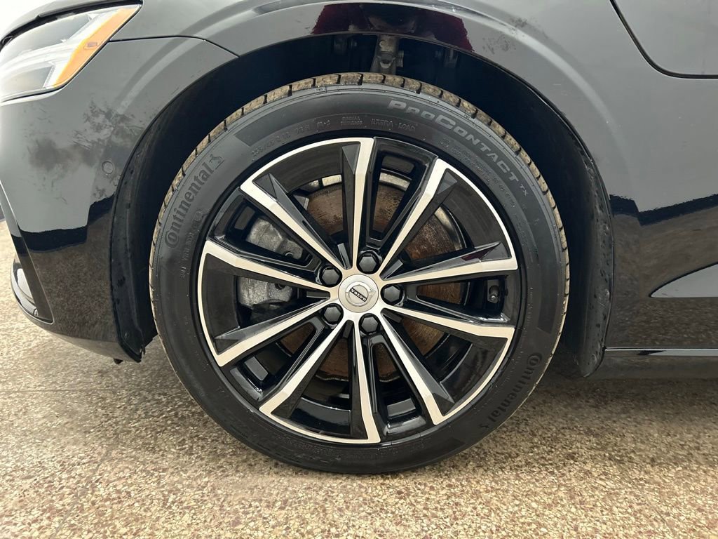 Used 2023 Volvo S60 T8 Plus image 22