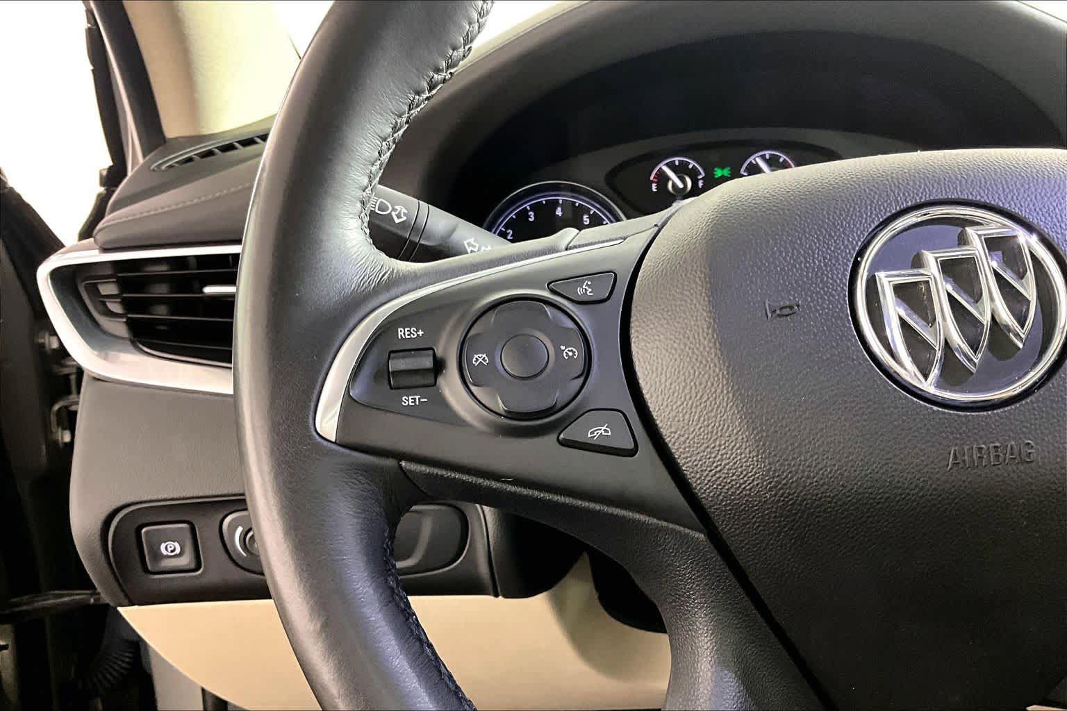 Used 2018 Buick Enclave Essence FWD image 21