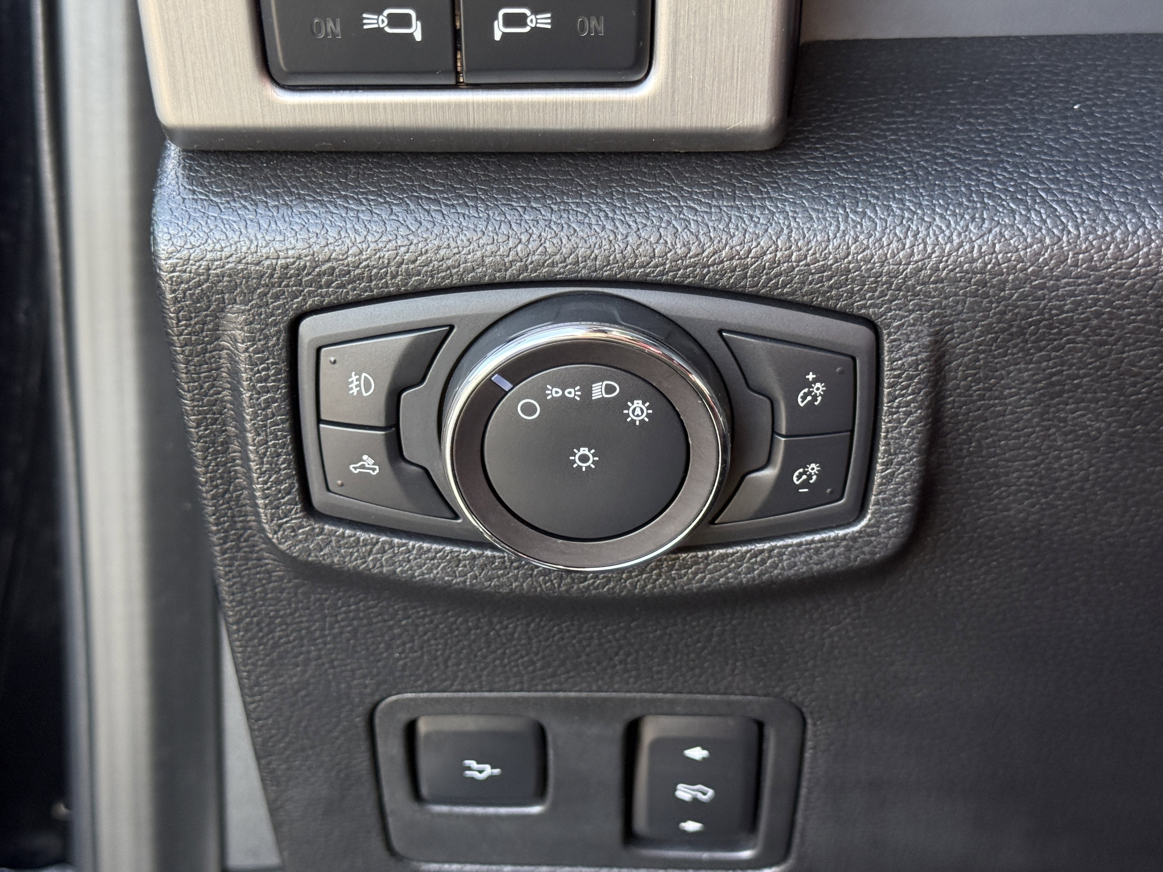 Certified 2019 Ford F450 Platinum w/ Platinum Ultimate Package image 26