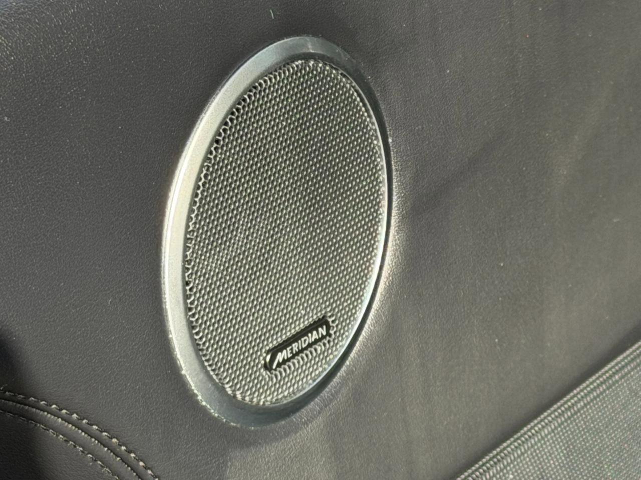 Used 2016 Land Rover Range Rover HSE image 24