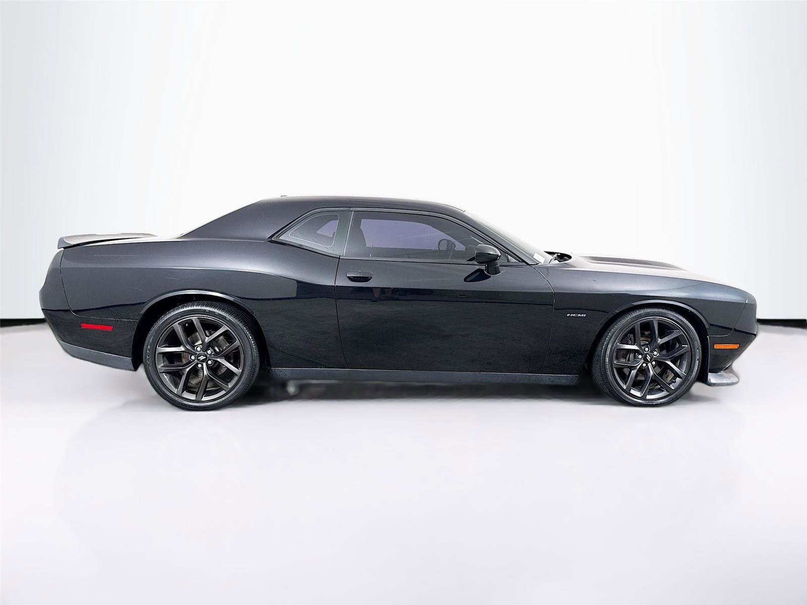 Used 2019 Dodge Challenger R/T w/ Blacktop Package RWD image 36
