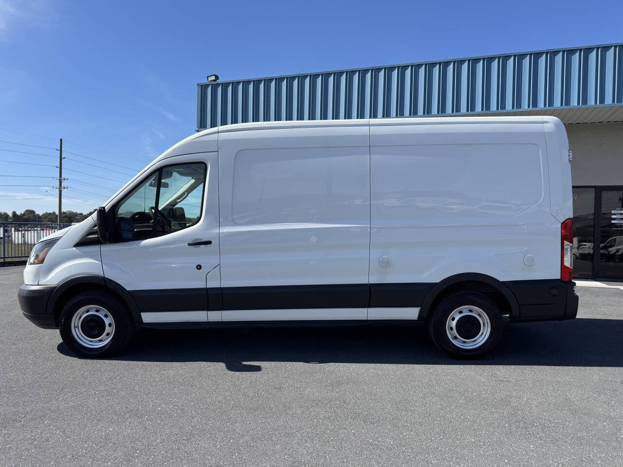 Used 2018 Ford Transit 350 148 Medium Roof RWD image 38
