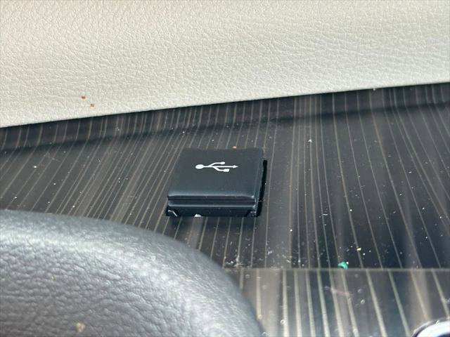 Certified 2024 Toyota Sienna Platinum image 33