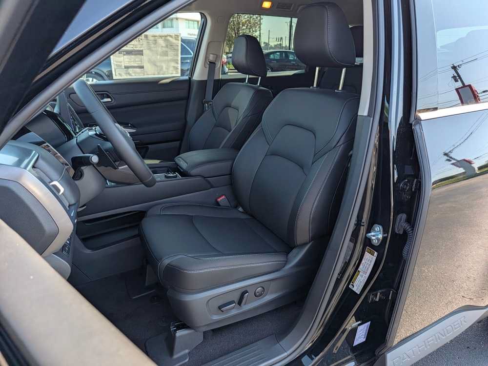 New 2026 Nissan Pathfinder SL AWD/4WD image 8