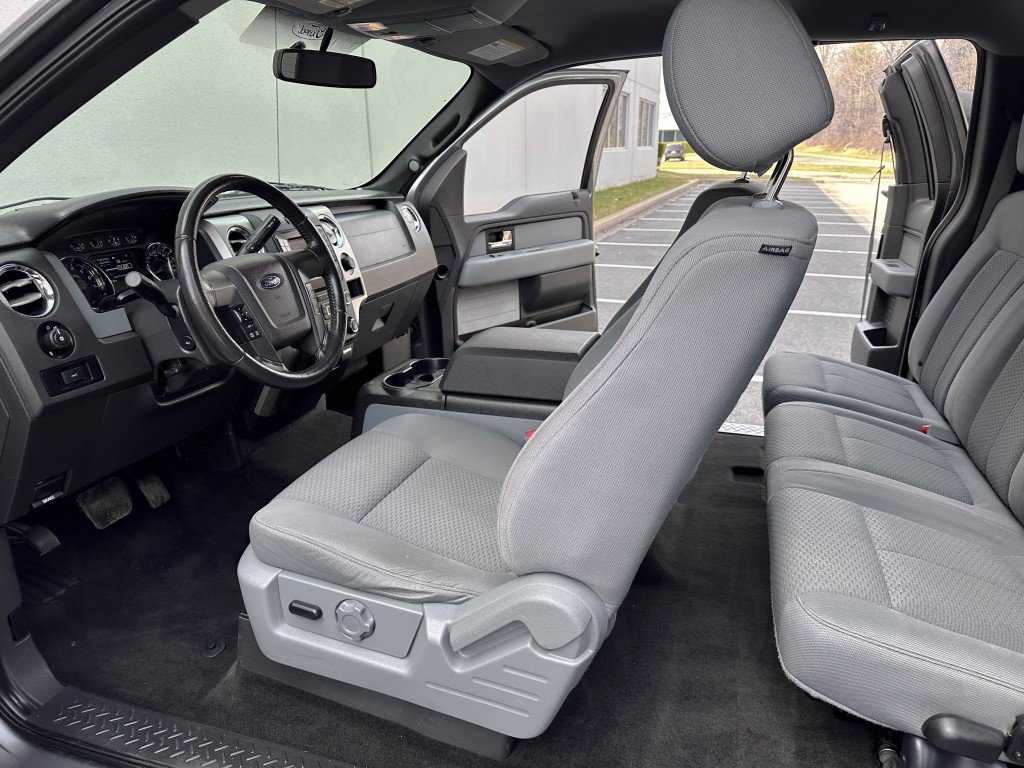 Used 2013 Ford F150 XLT w/ Luxury Equipment Group image 19