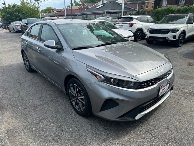 Used 2024 Kia Forte LXS FWD image 3