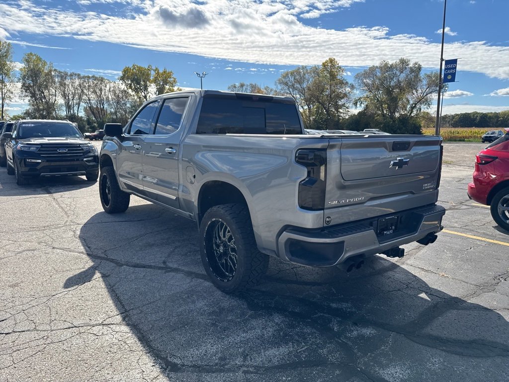 Used 2024 Chevrolet Silverado 1500 High Country w/ Technology Package image 16