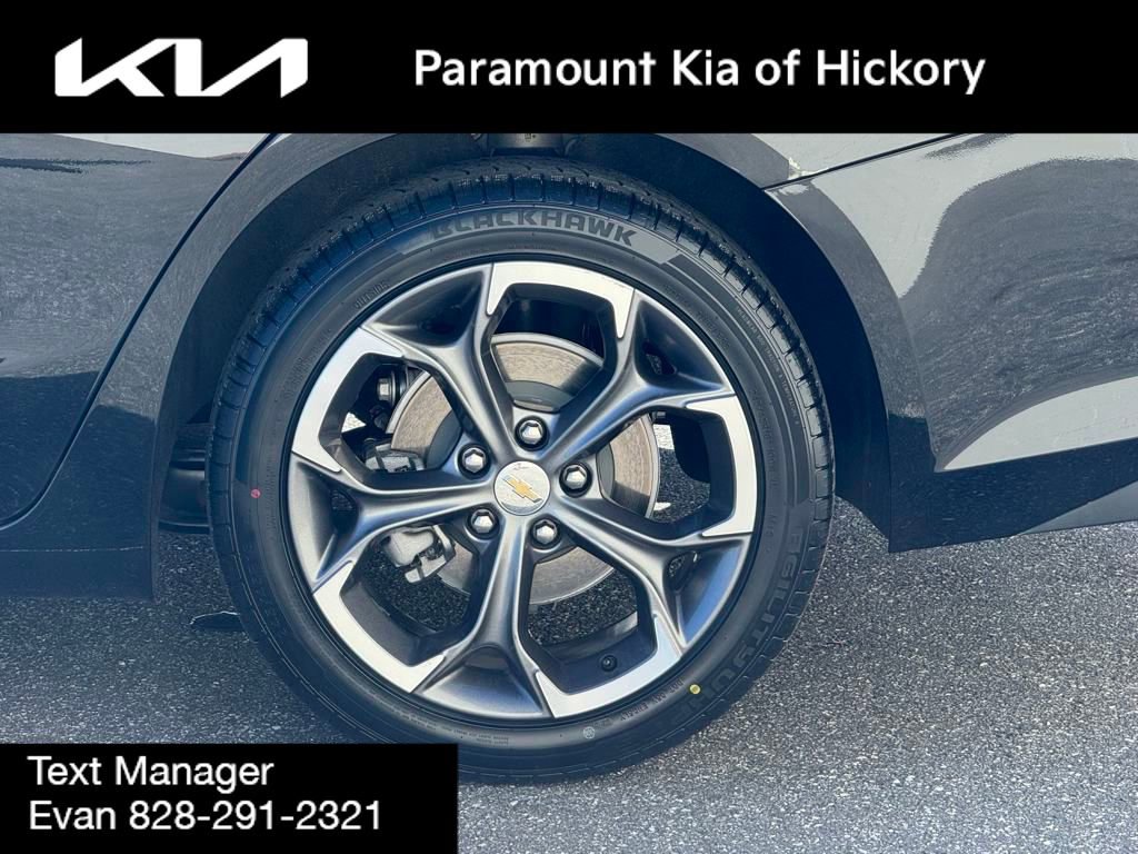 Used 2024 Chevrolet Malibu LT image 2