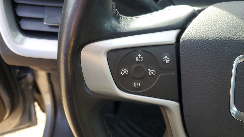 Used 2021 GMC Terrain SLE w/ Driver Convenience Package image 11